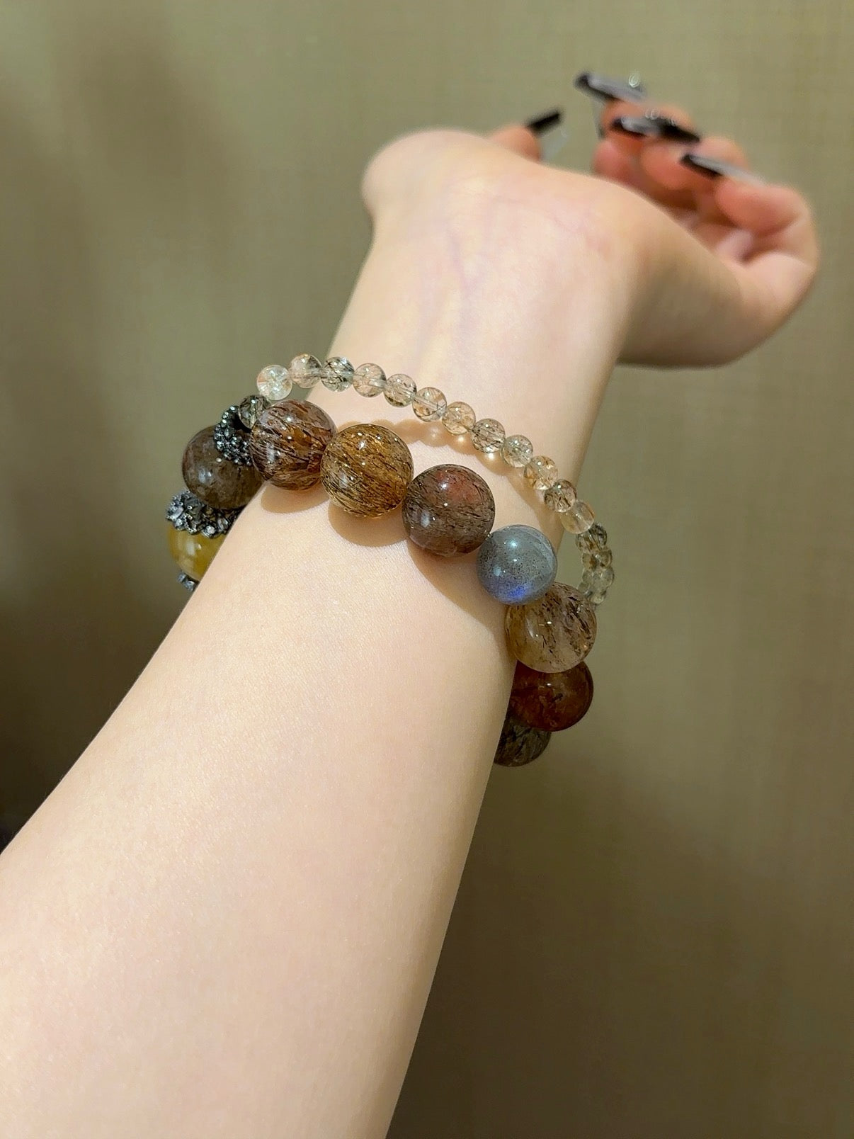 ▫️▪️ Black Gold Super Glue Flower Double-loop Bracelet