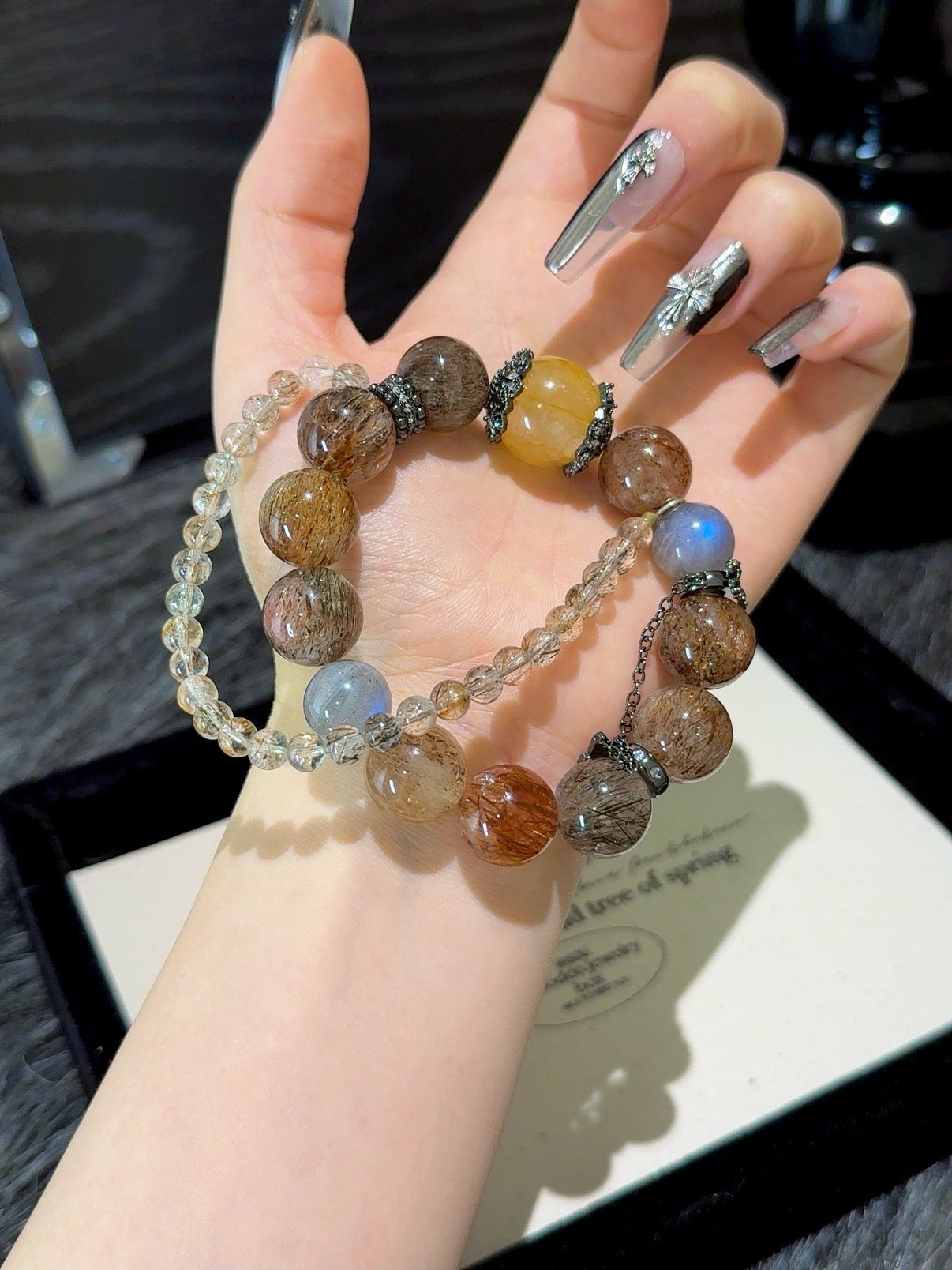 ▫️▪️ Black Gold Super Glue Flower Double-loop Bracelet